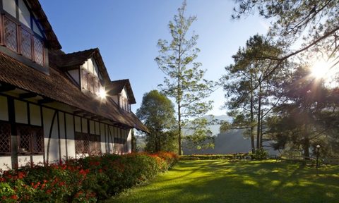 decamp to the highlands lakehouse