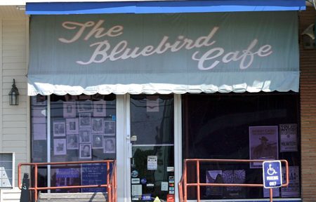 intimate music nashville style the bluebird cafe