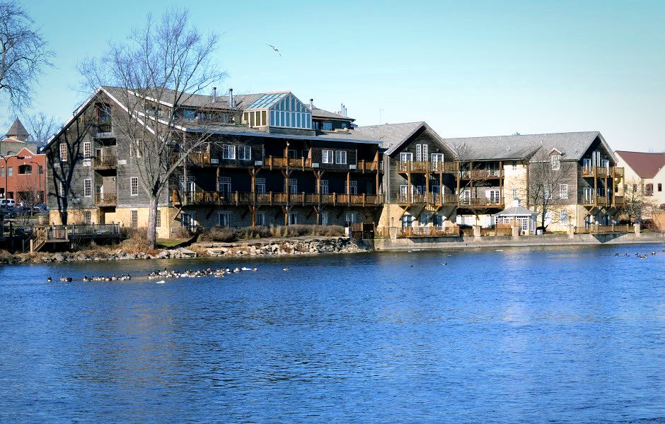 9 american towns romantic getaways herrington inn and spa  geneva illinois