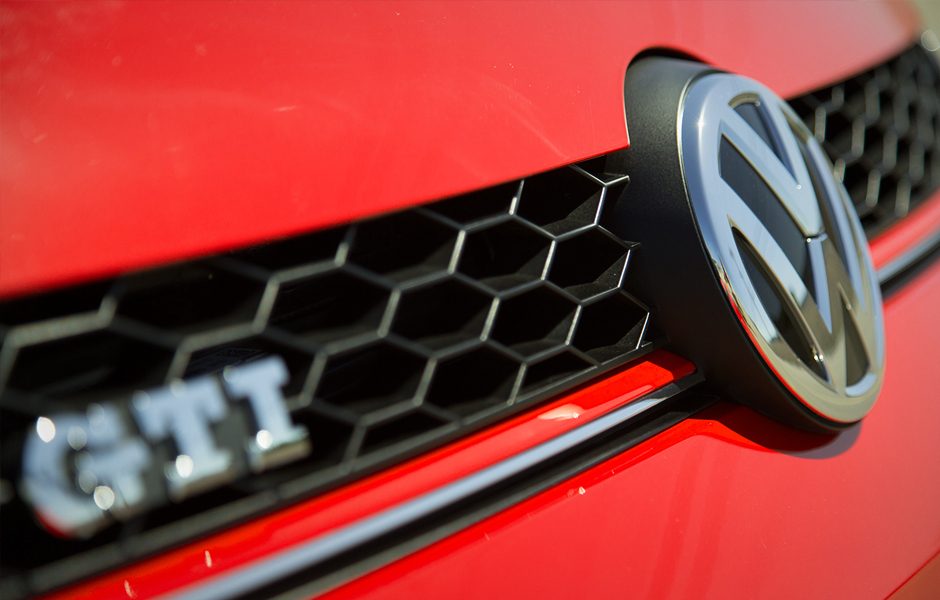 2015 volkswagen gti looks manly plaid gt 15