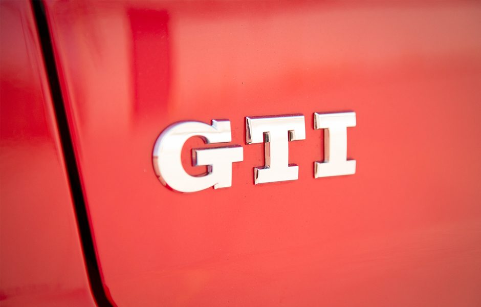 2015 volkswagen gti looks manly plaid gt 8