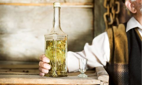aquavit bottle