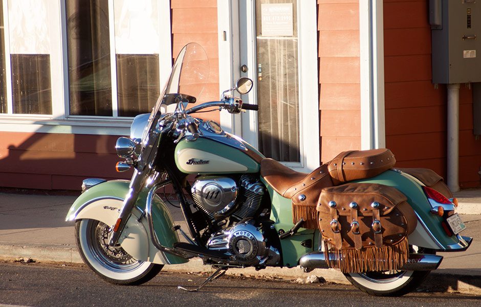 throttle jockey indian vintage combines class power comfort 2015 sunset1
