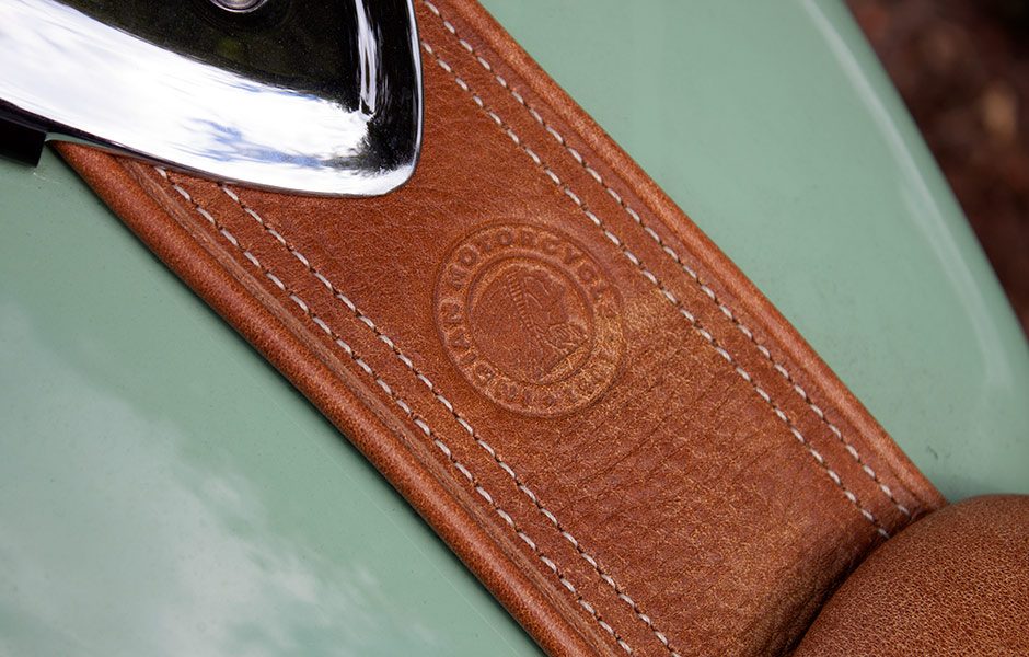 throttle jockey indian vintage combines class power comfort 2015 tankstrap