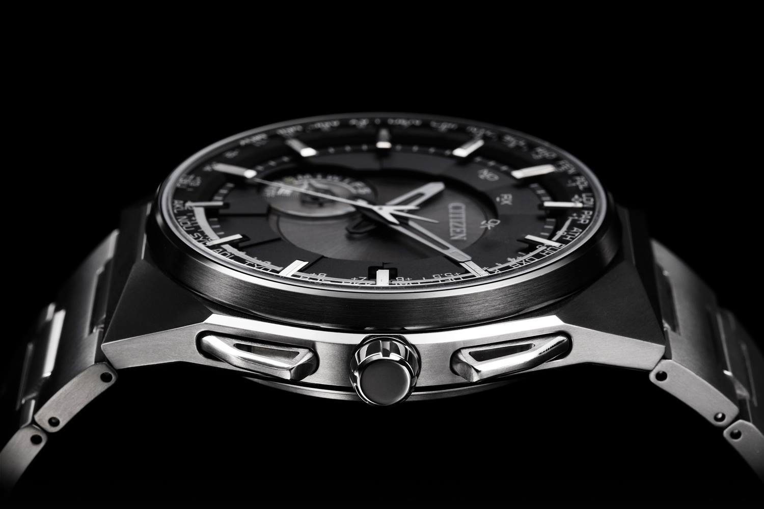 The Manual Wind: Citizen Eco-Drive Satellite Wave F100 - The Manual