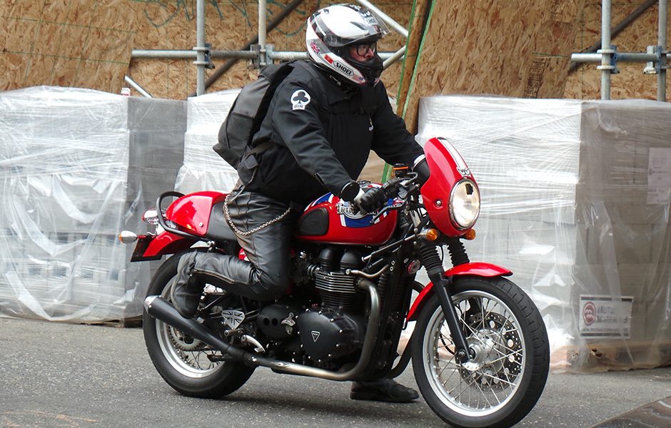throttle jockey rites and rides of spring opener triumph thruxton2
