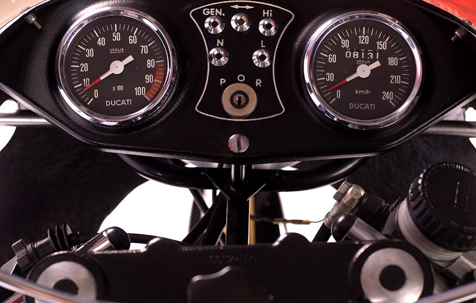 throttle jockey italian beauties on parade ducati4