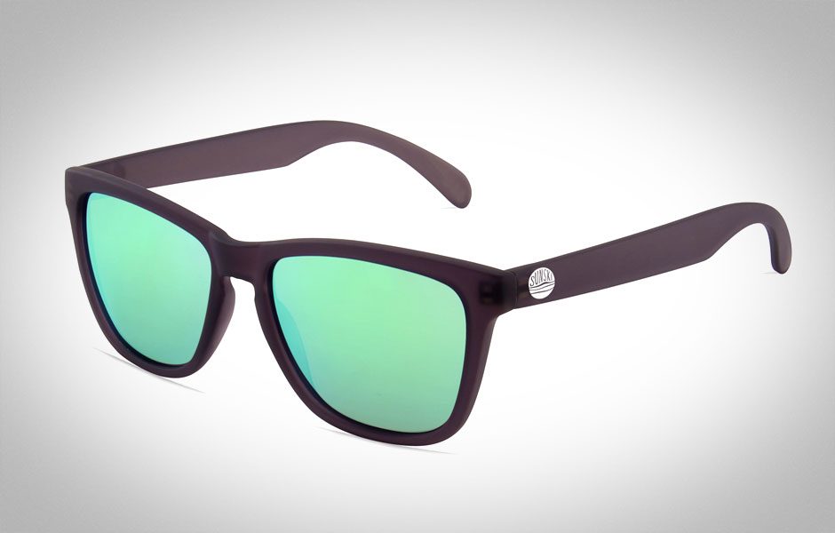 weekend kit suriving in a mountain town sunskis limeheadlands