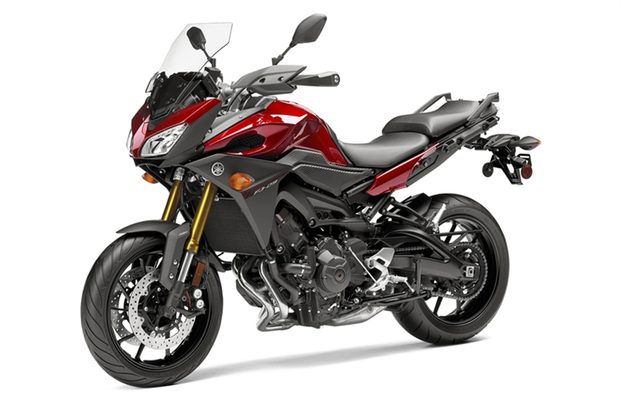 Yamaha FJ-09 studio4