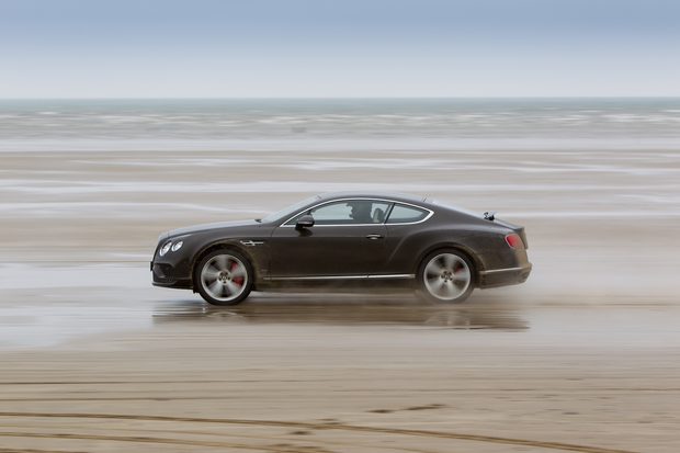 Elba achieves an average speed of 180.361mph to beat record set by Sir Malcolm Campbell in 1927. Record set during filming for new Discovery Channel show: Idris Elba: No Limits which airs in the summer.