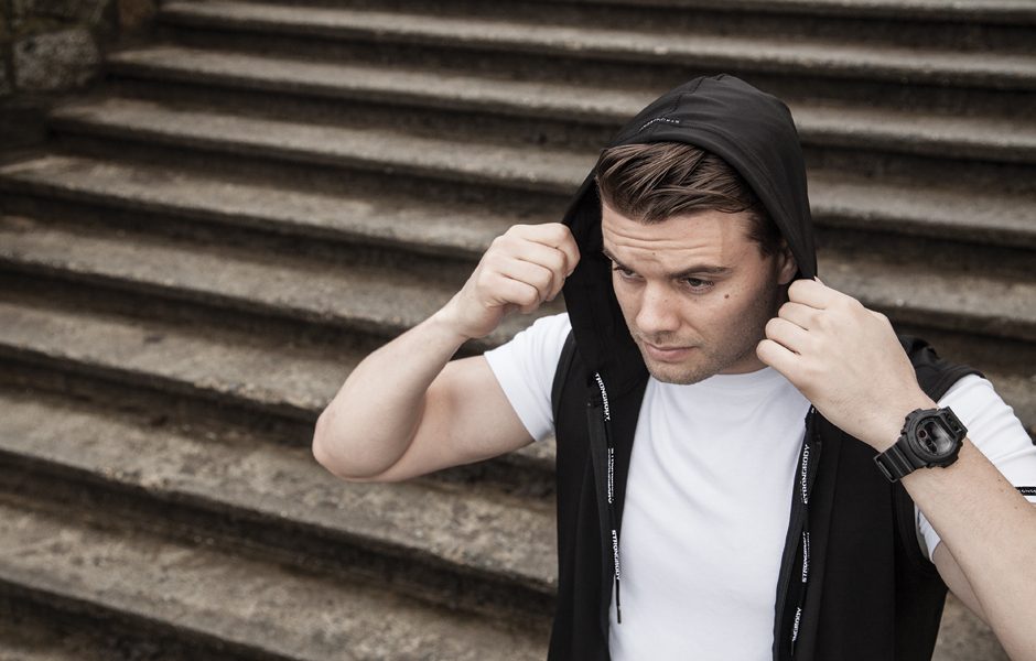 strongbody makes activewear derived from crab shells and its awesome