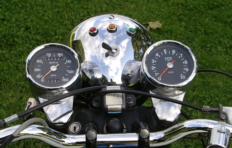 throttle jockey triumph bonneville the practical modern classic 5