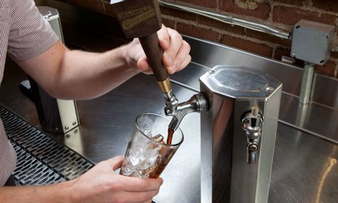 stumptown nitro cold brew its like guinness but coffee landscape 1430843639 iced draft