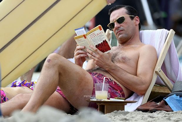 mad-men-hawaii-beach-megan-don-draper-jessica-pare-jon-hamm-12