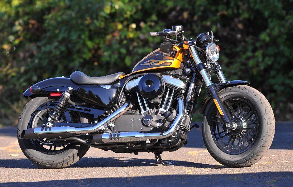 throttle jockey hit the streets in style on harleys fierce forty eight hd483