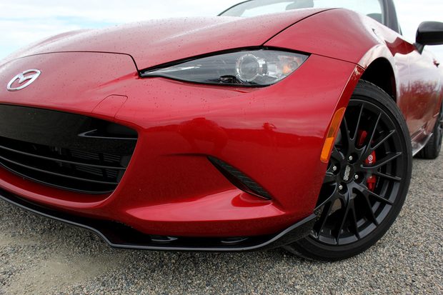 2016-Mazda-MX-5-Miata-front-side-detail