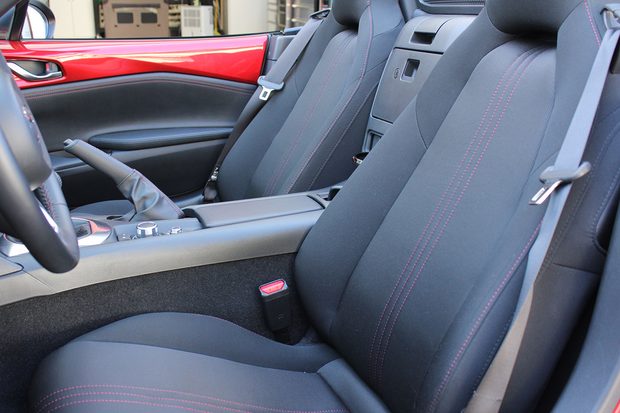 2016-Mazda-MX-5-Miata-interior-detail