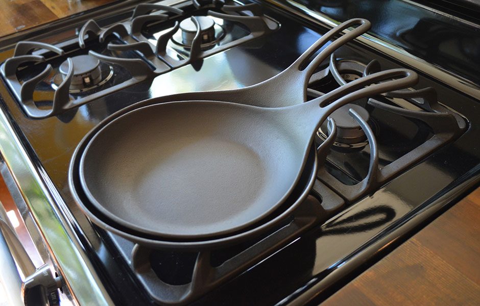 cook on this the iwachu cast iron omelette pan