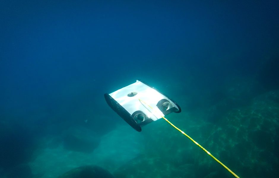 this zippy rc submarine lets you explore beneath the waves openrov 2