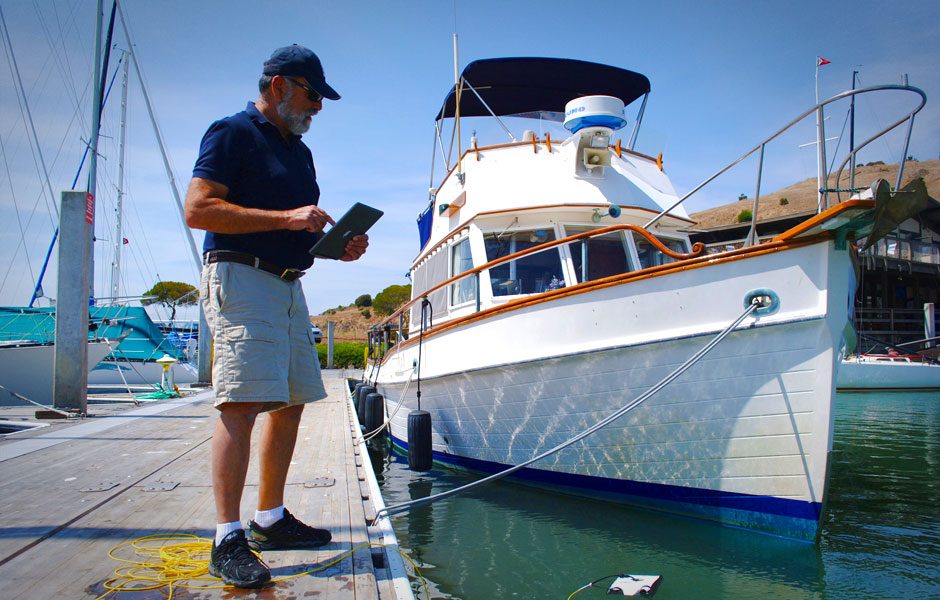 this zippy rc submarine lets you explore beneath the waves openrov 8