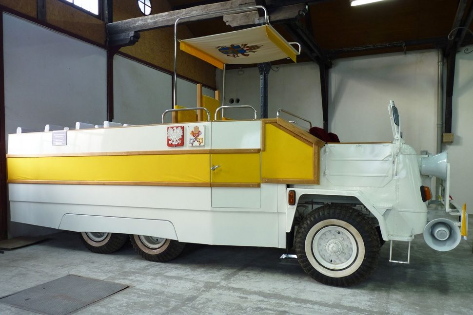 10 sweet popemobiles that will make you wish held the keys of heaven fsc star 660 1979 1 970x647 c