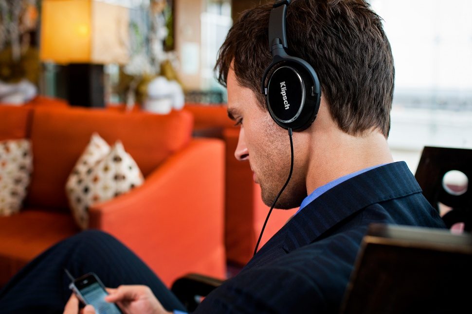klipschs r6 and r6i in ear headphone line expands into snazzy new on ears klipsch reference life 3  970x647 c