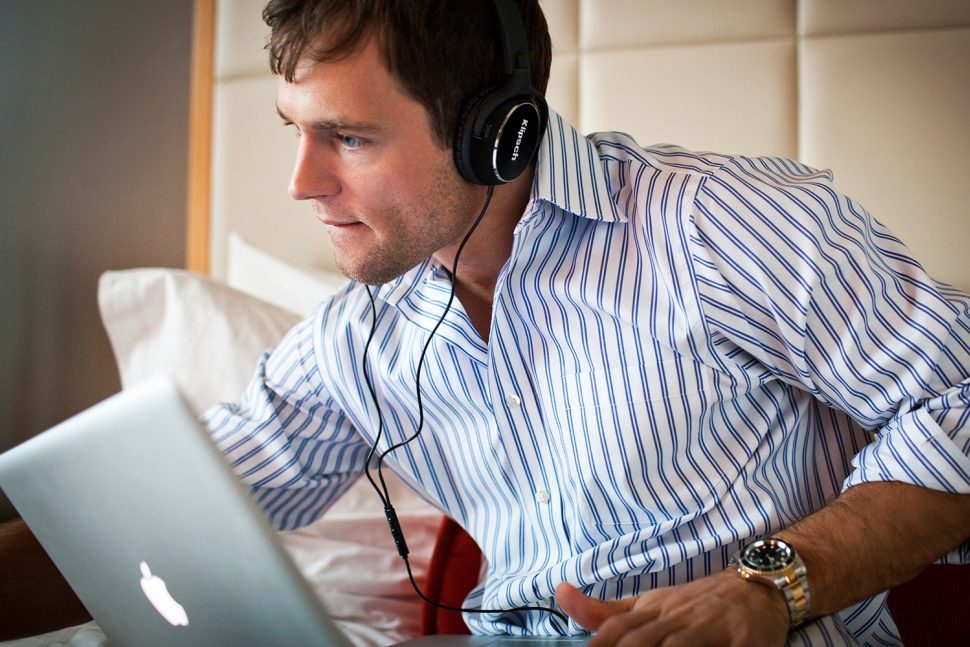 klipschs r6 and r6i in ear headphone line expands into snazzy new on ears klipsch reference life 6  970x647 c