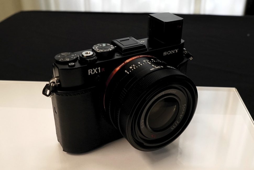 with a 42 4 megapixel full frame sensor sonys rx1r ii is the ultimate pocket cam sony rx1r2 preview 10 970x647 c