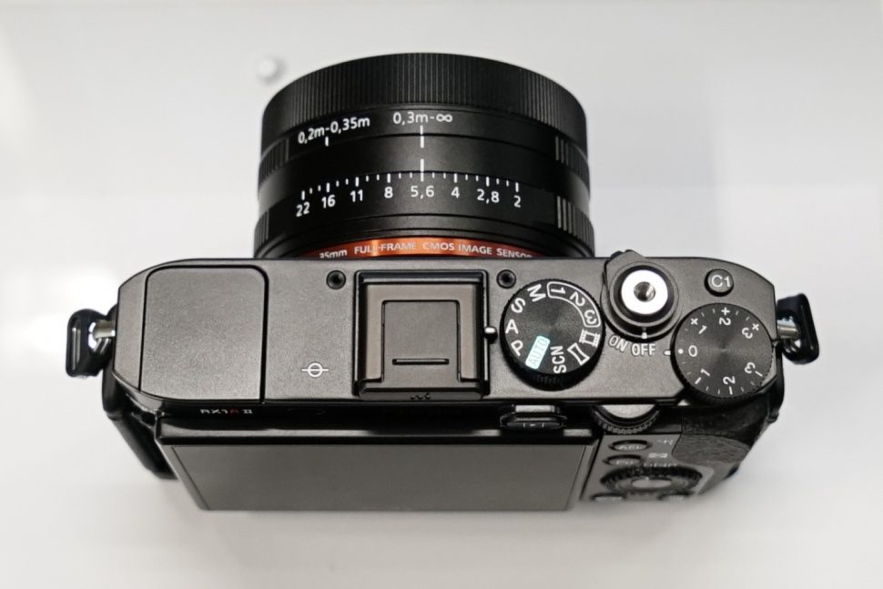 with a 42 4 megapixel full frame sensor sonys rx1r ii is the ultimate pocket cam sony rx1r2 preview 15 970x647 c