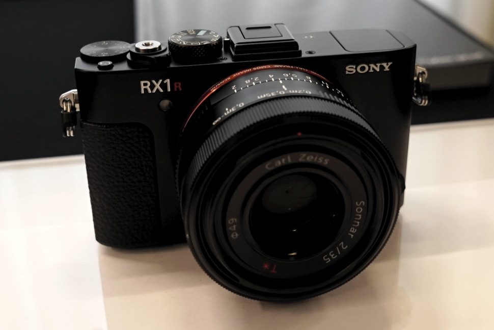 with a 42 4 megapixel full frame sensor sonys rx1r ii is the ultimate pocket cam sony rx1r2 preview 18 970x647 c