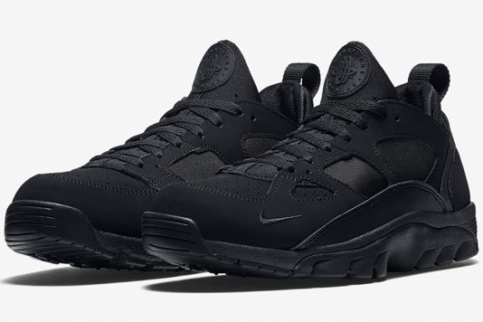 Nike-Air-Trainer-Huarache-Low-Triple-Black-1