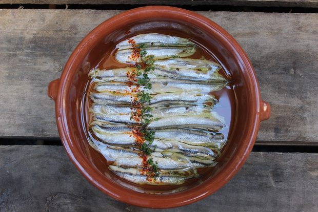 BOQUERONES