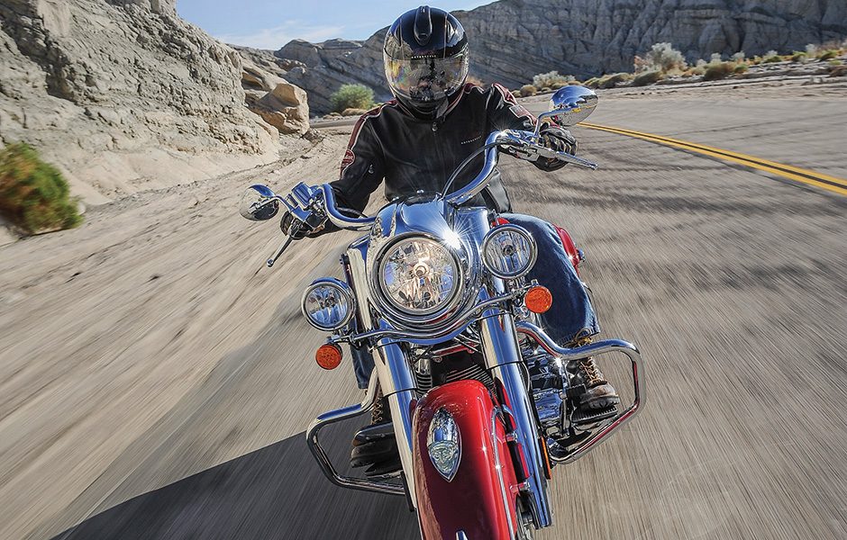 throttle jockey tour in high style on the new indian springfield 2016 action2
