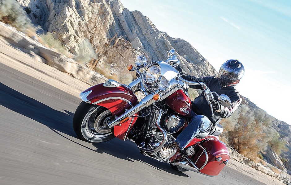 throttle jockey tour in high style on the new indian springfield 2016 action4
