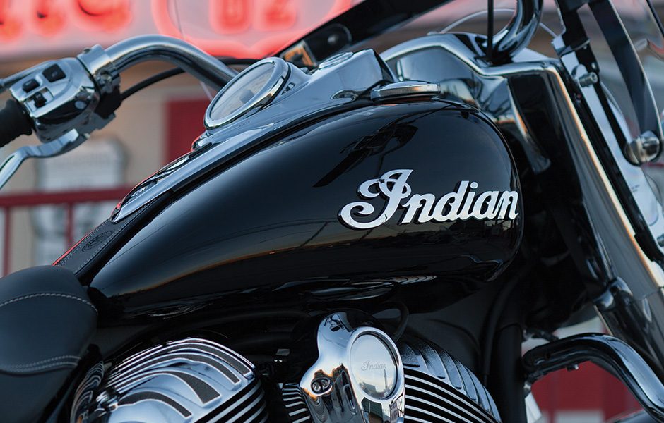 throttle jockey tour in high style on the new indian springfield 2016 blktank1