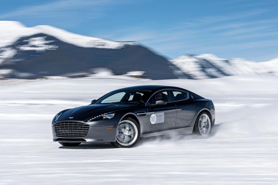 2016 Aston Martin On Ice