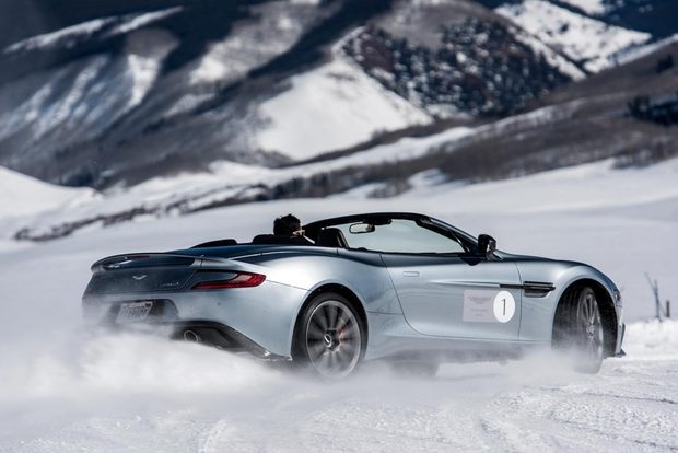2016-aston-martin-on-ice-04-am-on-ice-vanquish-volante-970x647-c