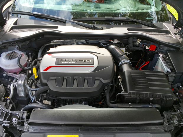 2016 Audi TT-S engine