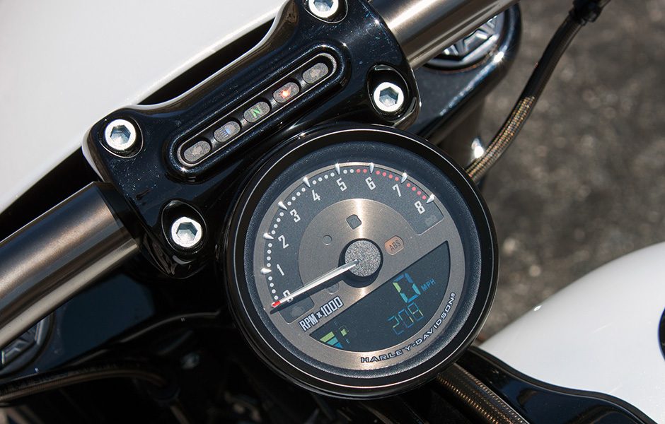 throttle jockey harleys cvo pro street breakout is low but not slow 2016 hd clock