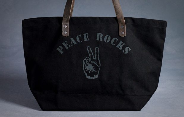 John_Varvatos_PEACE-ROCKS-TOTE-001-A_0242