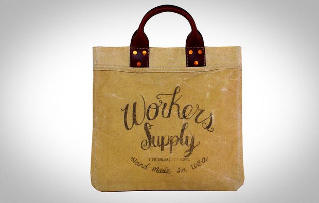 Workers_Supply_journalist