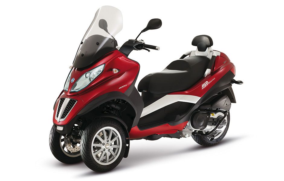 throttle jockey motorcycling to the power of three paiggio mp3 3