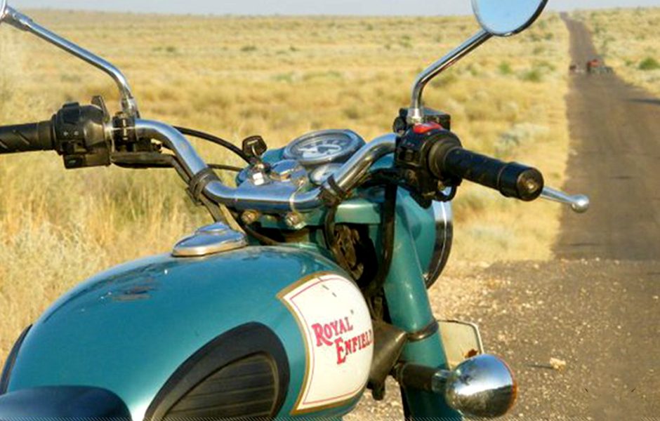 throttle jockey the classic and new motorcycles of royal enfield 11