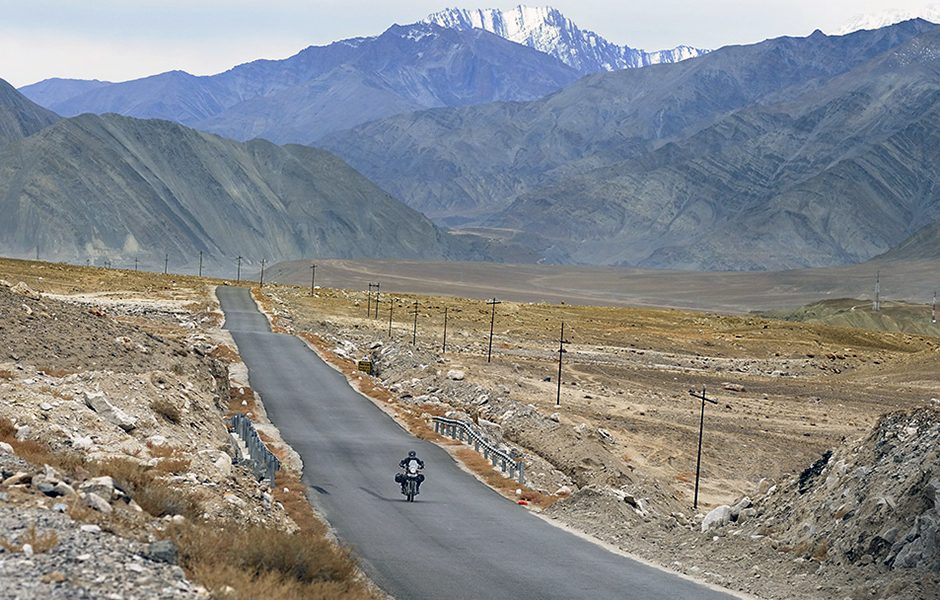 throttle jockey the classic and new motorcycles of royal enfield 6