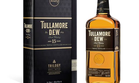 triple threat meet tullamore d e w s latest whiskey trilogy 2015