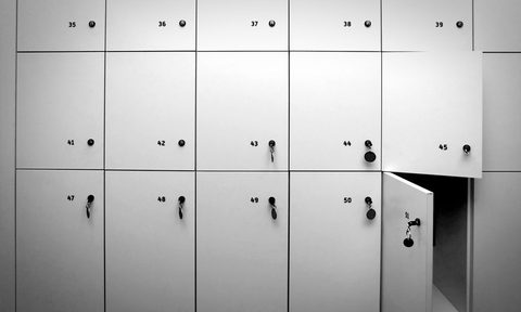the manuals dos and donts for gym grooming lockers