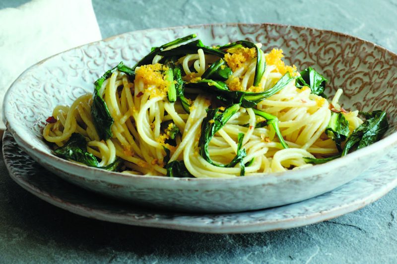 spaghetti con cicoria e bottarga