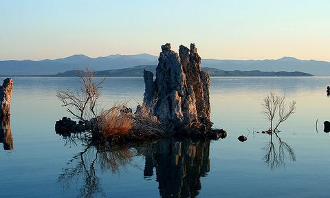 mono lake, highway 395