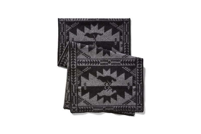 running-wolf-scarf-by-filson