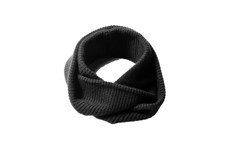 waffle-circle-scarf-in-charcoal-by-aether